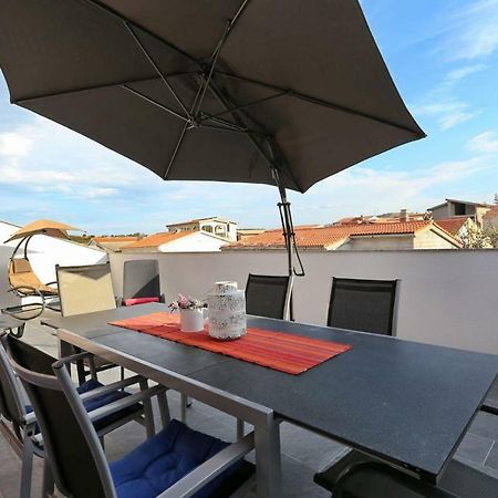 Malu Vir Apartment Exterior photo