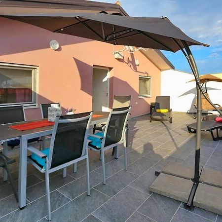 Malu Vir Apartment Exterior photo