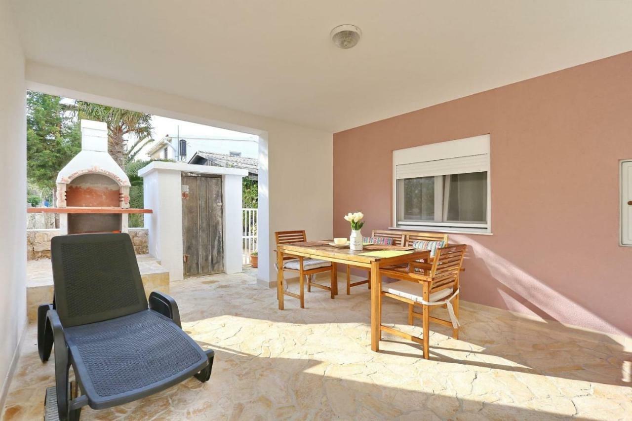 Malu Vir Apartment Exterior photo
