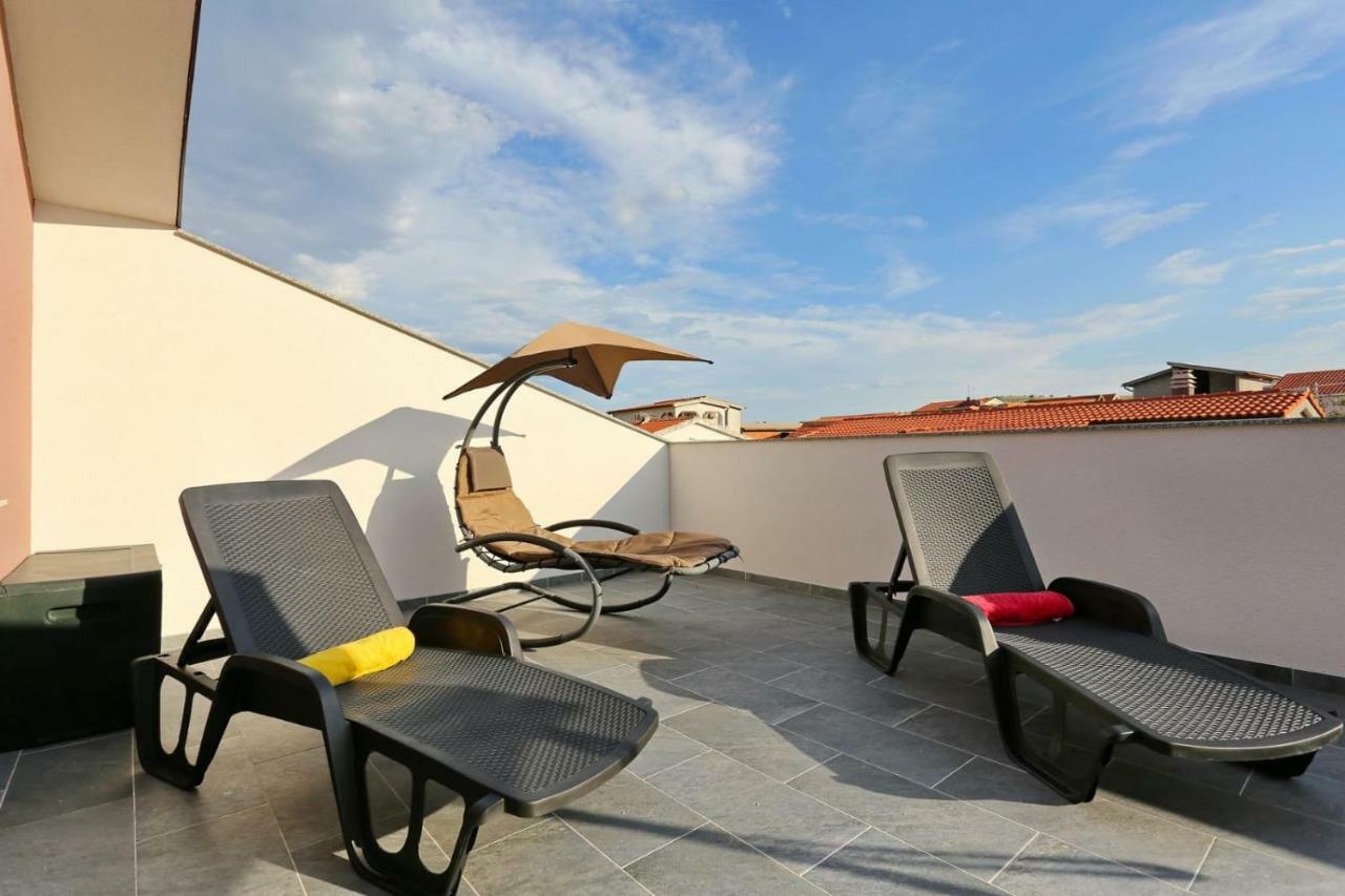 Malu Vir Apartment Exterior photo
