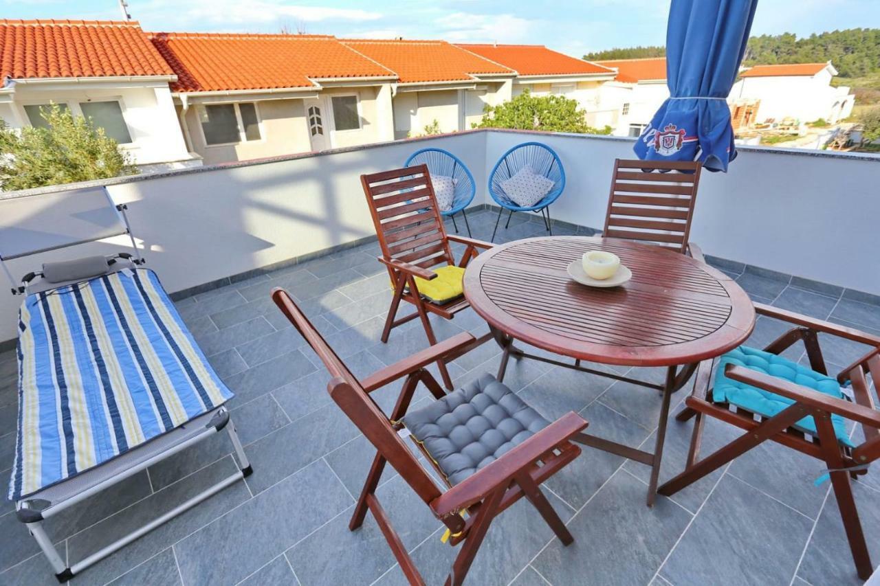 Malu Vir Apartment Exterior photo