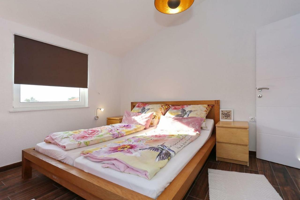 Malu Vir Apartment Exterior photo