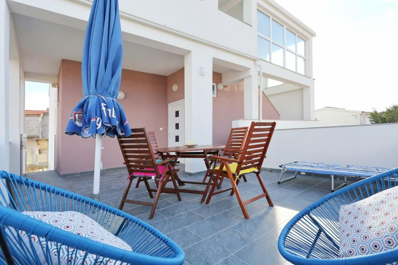 Malu Vir Apartment Exterior photo