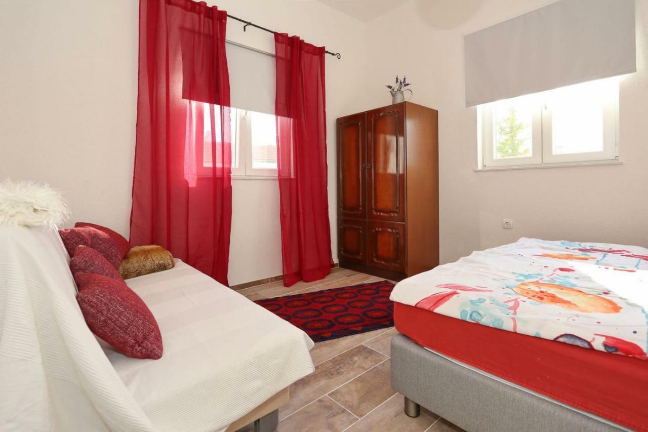 Malu Vir Apartment Exterior photo